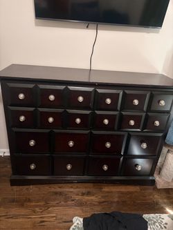 8 drawer large dresser