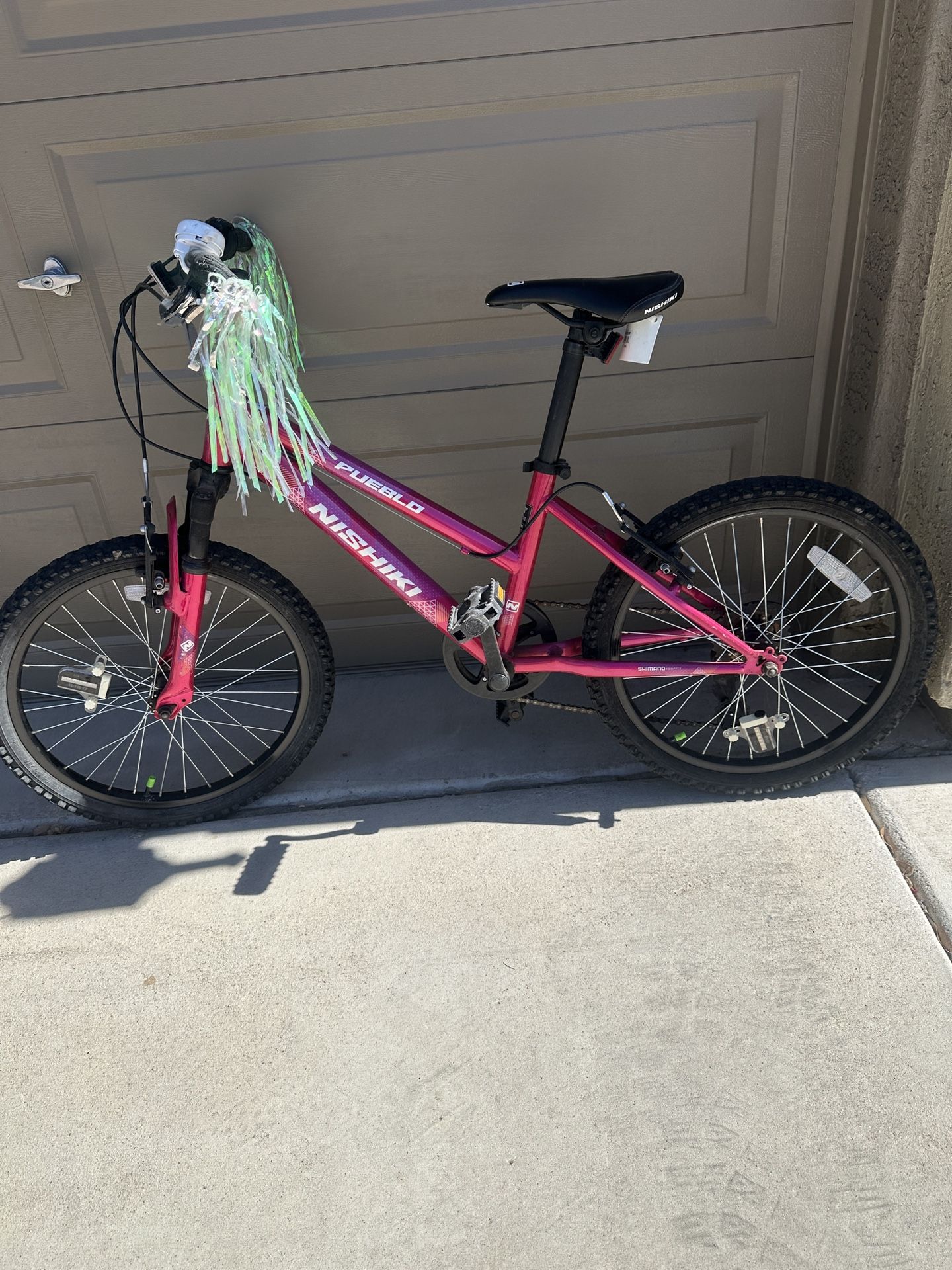Pueblo Nishiki Pink Bike