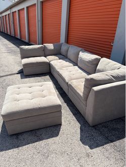 Thomasville Tisdale Modular Sectional 6-piece with Storage Ottoman