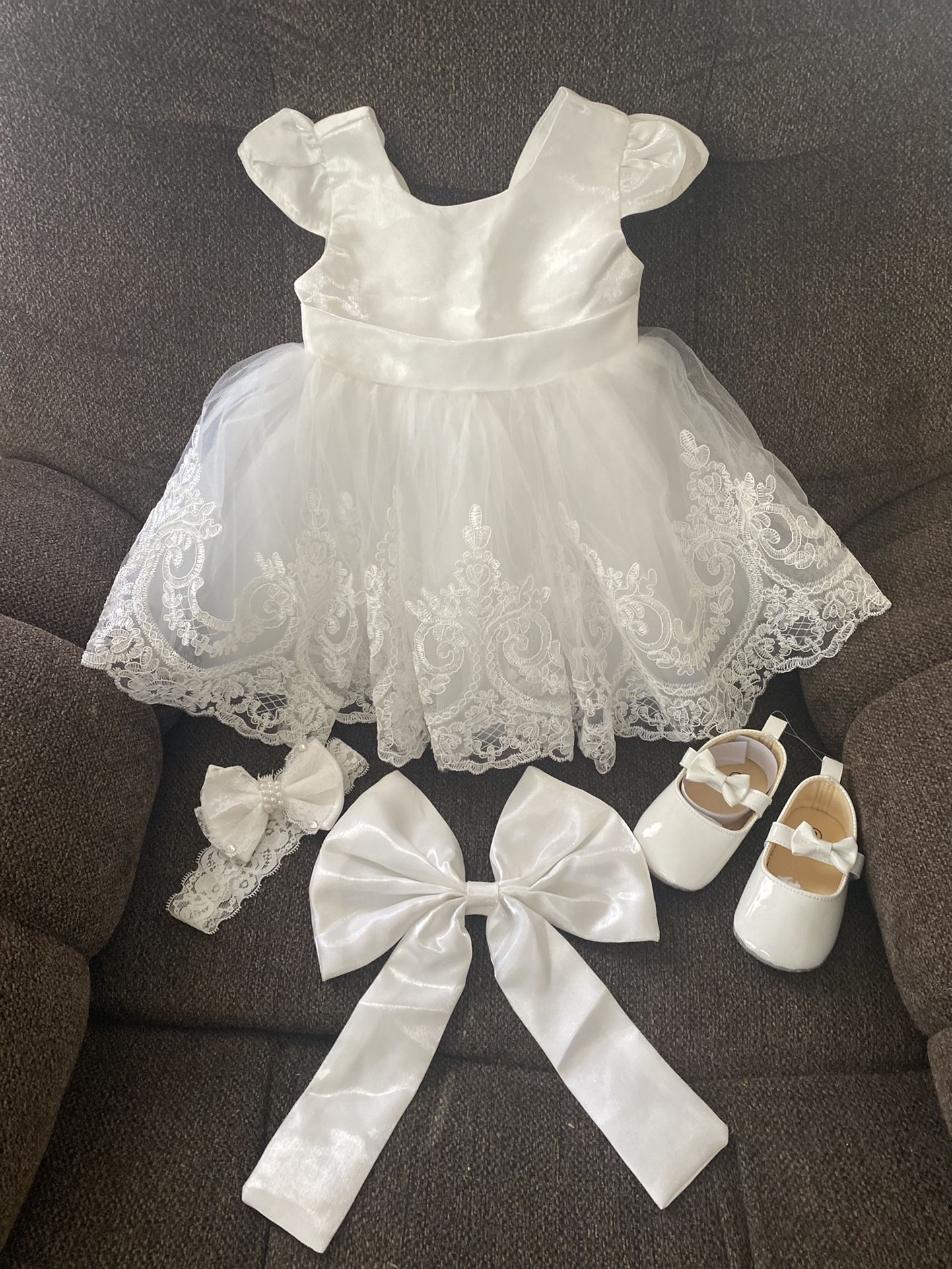 BRAND NEW / NEVER WORN 12-18 Months Baptism Dress, Shows & Headband