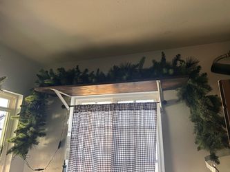(2) light up large garlands