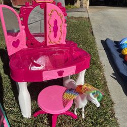 FREE AT CURB! 1664 Sparrow Point!!!!