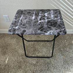 Side table collapsible