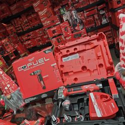 Milwaukee M12 FUEL pex Expander Kit,2xbatteries, Charger, Hardcase, New, Financing Available 