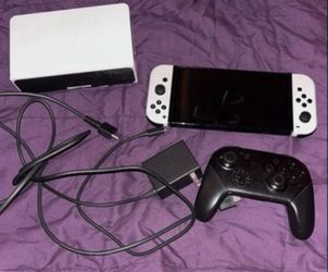 Nintendo Switch OLED White Bundle