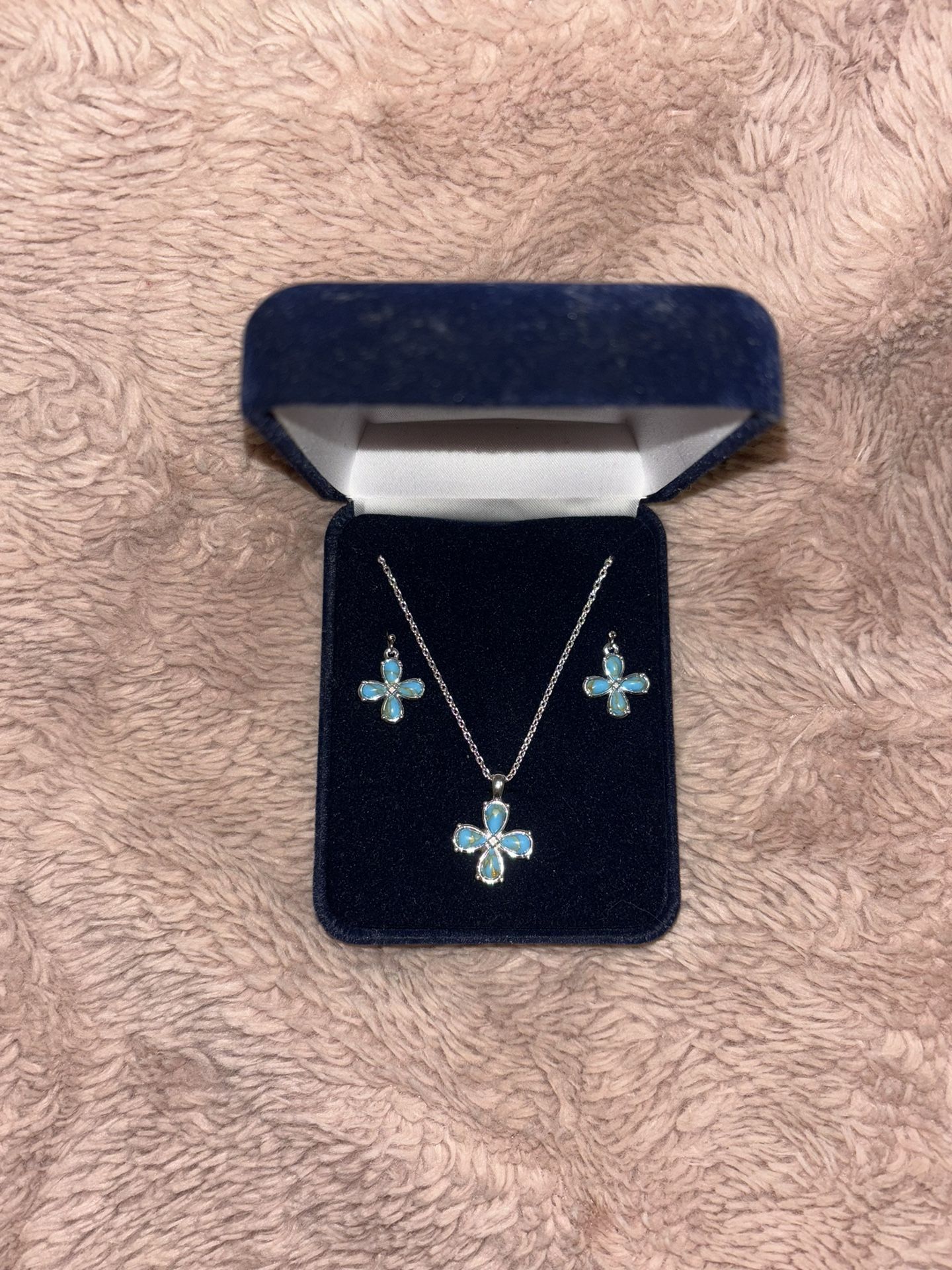 Silver Necklace & Earring Set 