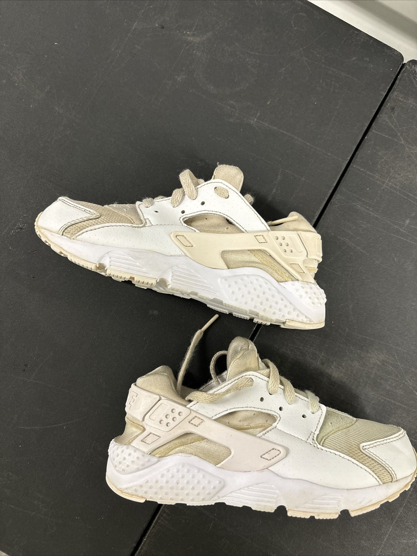 Nike Air Huarache Run (GS) Youth Kid's Size 13C Running Shoes Triple White