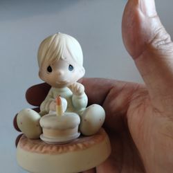 Precious Moments Figures