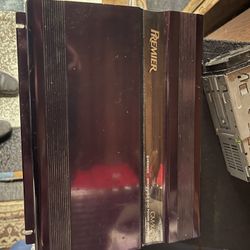 Pioneer Premier GM-X404 car amplifier