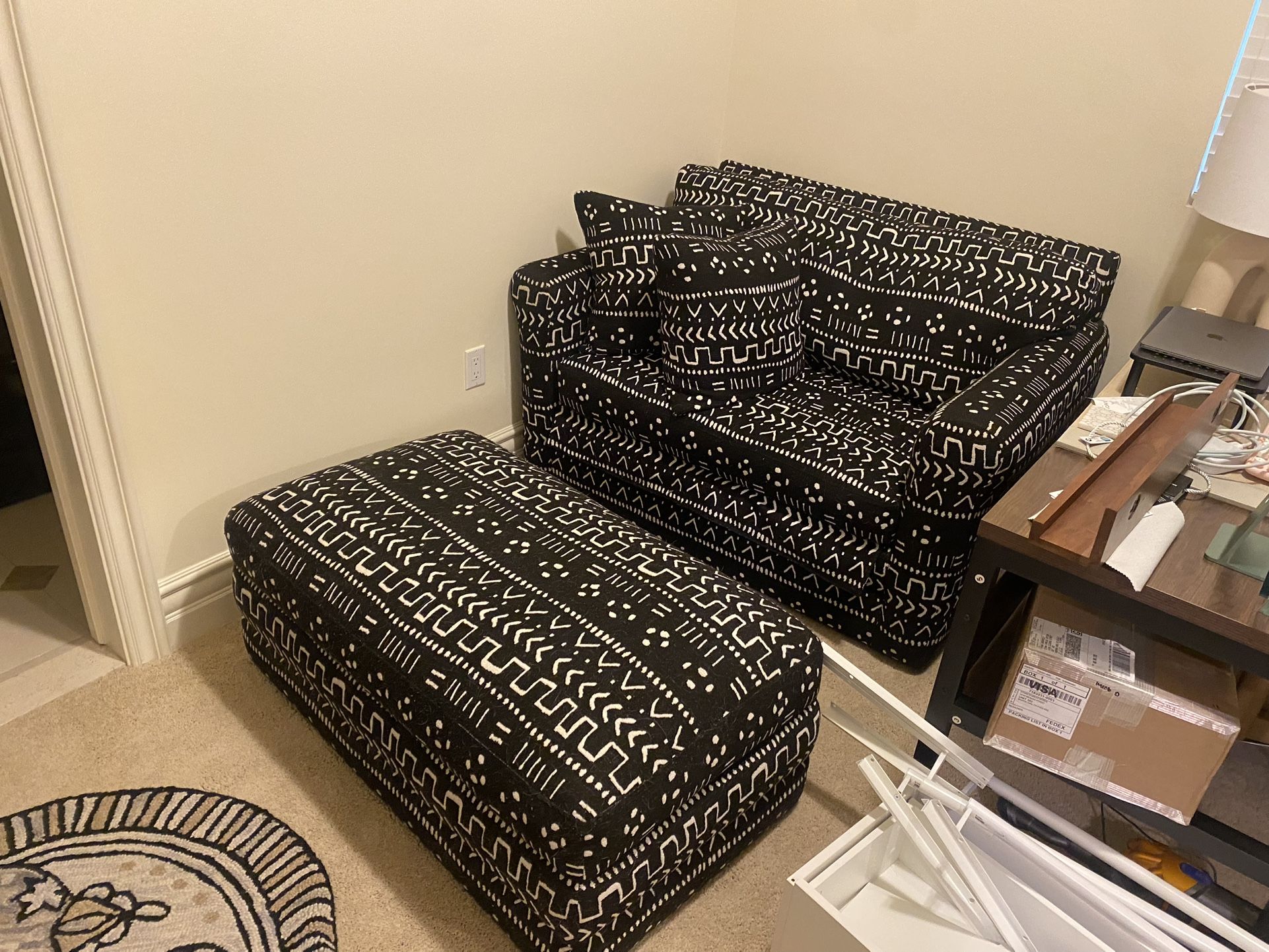 Black & White Twin Mattress Size Sofa Bed With Matching Ottoman. Arm Chair. For Sale