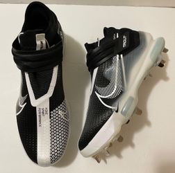 NIKE FORCE ZOOM TROUT 7 WHITE/BLACK METAL BASEBALL CLEATS SIZE 9