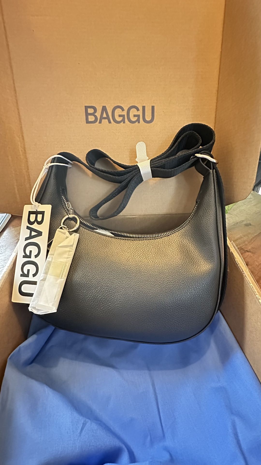 Baggu - Small Recycled Leather Crescent Bag - Cash Only - Pick Up Near Queen Anne Seattle