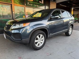 2011 Kia Sorento LX