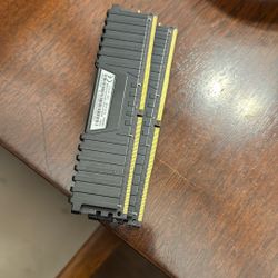 Corsair Vengeance DDR4 2x16