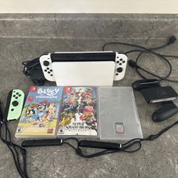 🎮 Nintendo Switch OLED Bundle – Smash Bros, Animal Crossing, Bluey + Extra Joy-Cons