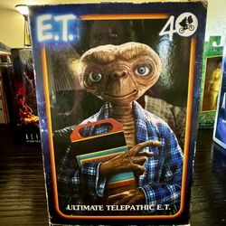 NECA E.T. “Ultimate Telepathic E.T.”