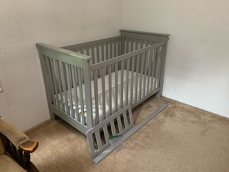 Delta 3-in-1 Convertible Crib + Baby Essentials Bundle