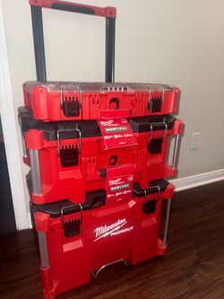 Milwaukee Packout - never used