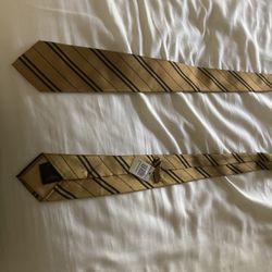 Universal Studios Orlando Hufflepuff Ties 