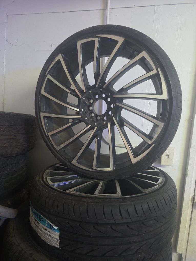No Center Caps New Tires 22s