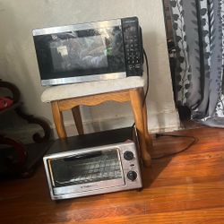 Microwave And Tostter 