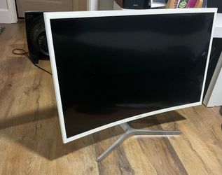 Samsung 32” monitor