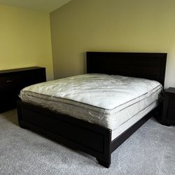 Chocolate 4pcs King Size Bed Set Mattress Included!!!