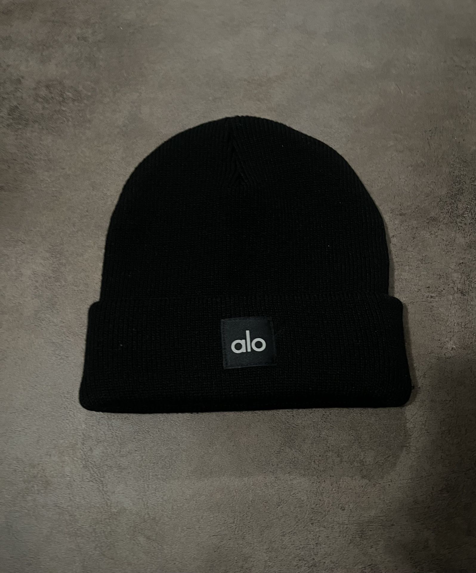 Alo Yoga Unisex Black Everyday Beanie