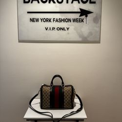 Gucci Medium Boston Bag (like New)