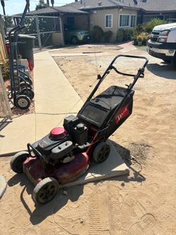 TORO GAS LAWN MOWER COMERCIAL 21”
