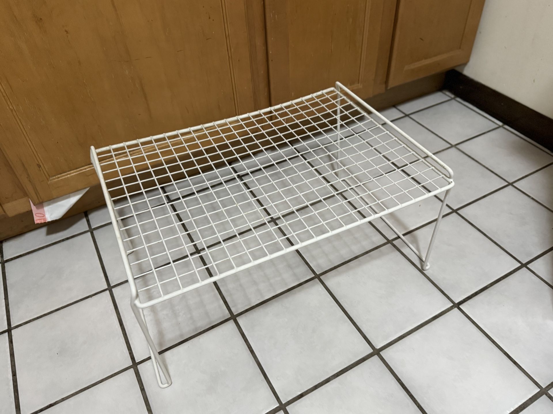 Wire Grid Stacking Shelf