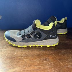 BOA Kids Shoes Size 4