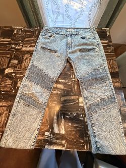 Jeanius (Jeans)