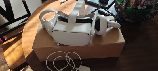 Meta Quest 2 (Oculus) VR Headset – Complete Set, Great Condition!