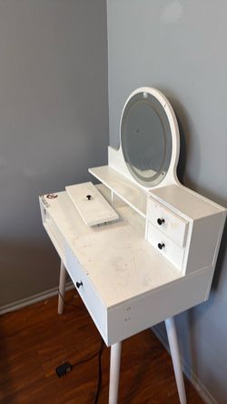 White Vanity Desk with Lighted Mirror