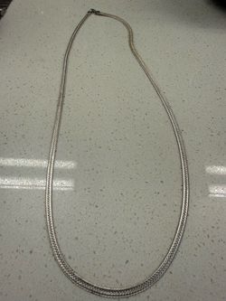 VINTAGE LADIES STERLING SILVER 28" HERRINGBONE NECKLACE 4MM WIDE