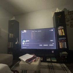 70 inch Roku tv $275