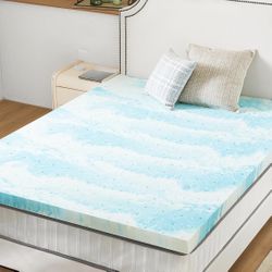Mattress Topper King, 4 Inch Thick Memory Foam Gel Infused Cooling Toppers Pad for King Size Bed New