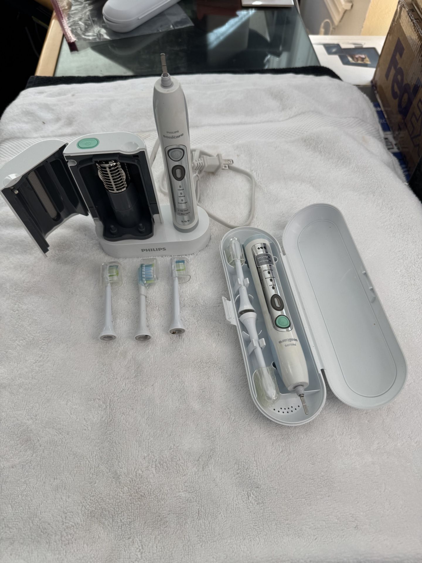 2 Phillips Sonicare FlexCare+ Electric Toothbrushes