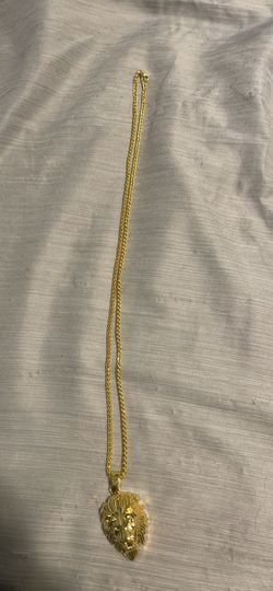 Gold Chain With Lion Pendant