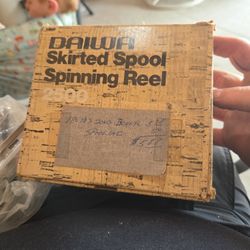 Daiwa skirted Spool Spinning Reel 2500
