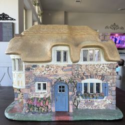 Franklin Mint Rose Cottage Dollhouse With Furniture, Dolls, And Accessories 534/1200