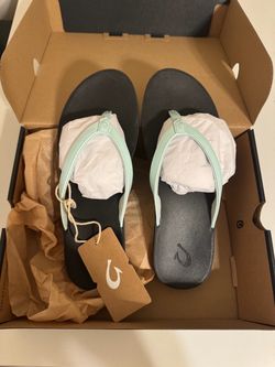 OluKai Puawe Flip Flop (Women) 10