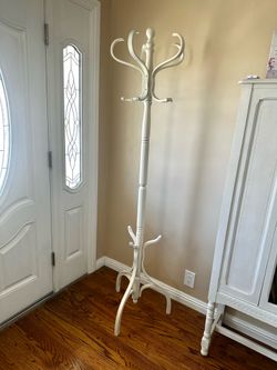 Elegant Vintage Bentwood Hall Tree