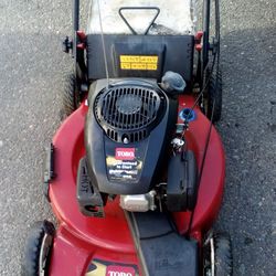 Toro  selfdrivan  Mower