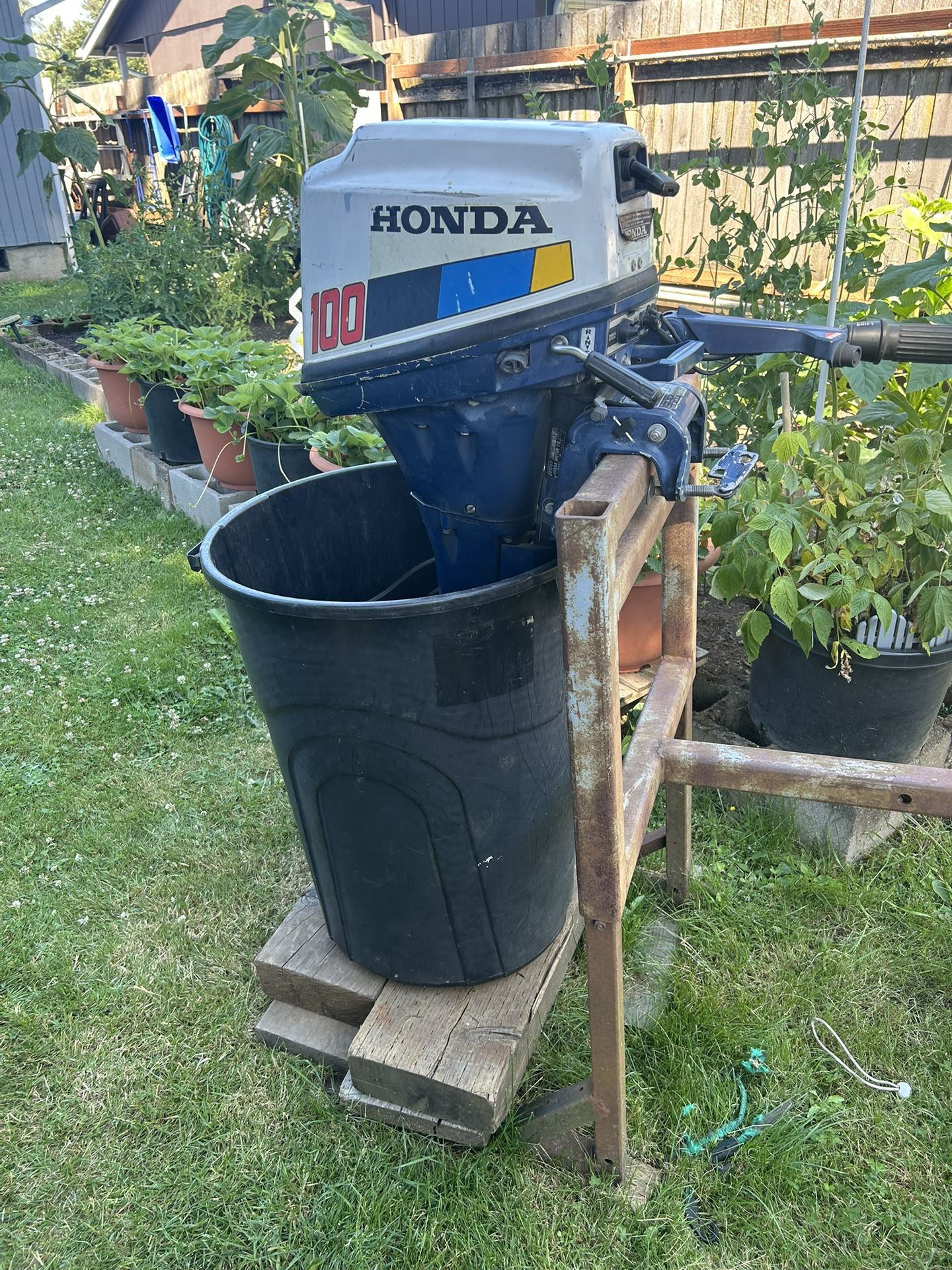 4 Horse Honda Outboard motor short shaft