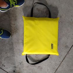 Throwable Floatation Device 