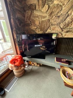 Sony Bravia 55” 1080p LED TV (KDL-55EX640) — $75 OBO
