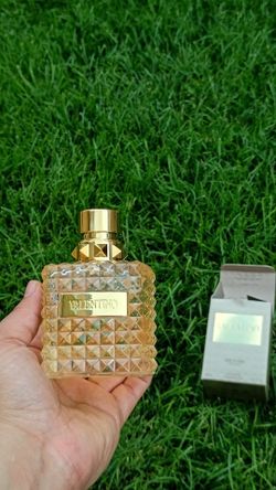Valentino Donna Born In Roma The Gold women