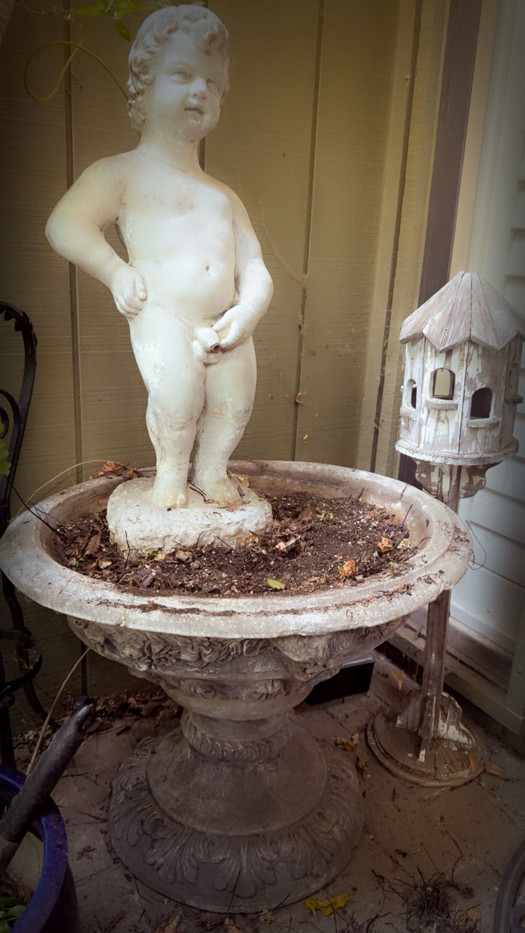 41” tall two piece set being sold as one Manneken Pis Fountain – Classic Pond Spitter Resin Garden Water Feature